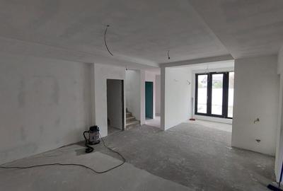Casă cu 4 camere cu Teren 457 Mp în Central - 3