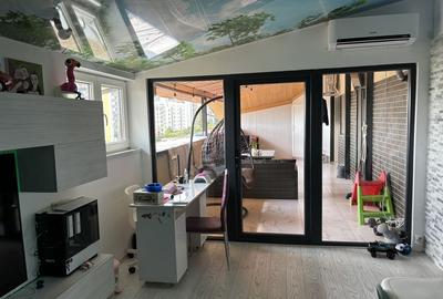 Apartament decomandat în Titan