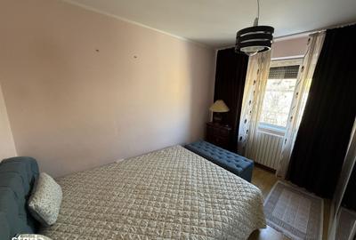 Apartament cu 2 camere semidecomandat, mobilat în Central