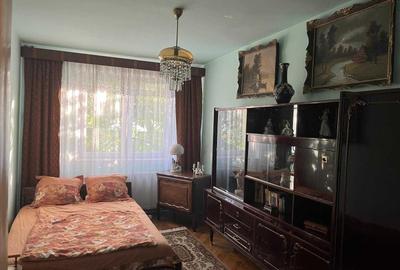 Apartament cu 3 camere decomandat în Central - 1