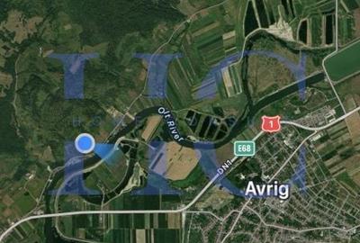 Teren de 10000 mp, în Central