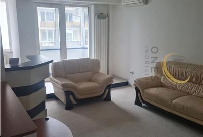 Apartament cu 4 camere decomandat în 7 Noiembrie - 2