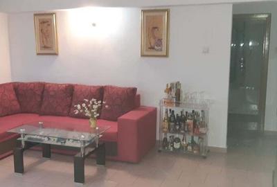 Apartament cu 4 camere decomandat în Central - 3