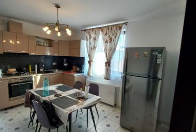 Casă cu 4 camere în Central - 8