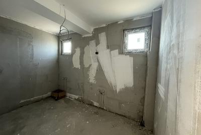 Duplex cu 5 camere cu Canalizare în Valu lui Traian - 11