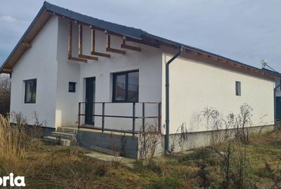 Casă cu 3 camere cu Teren 379 Mp în Central - 7