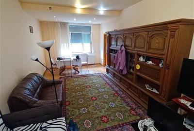 Casă cu 6 camere cu Teren 350 Mp în Apollo - 16