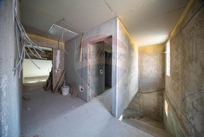 Casă individuală cu 8 camere cu Teren 622 Mp în Moieciu de Jos - 36