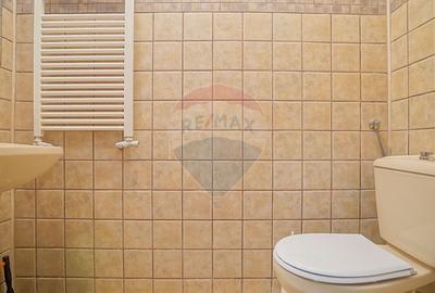 Casă cu 6 camere cu Teren 608 Mp în Central - 40