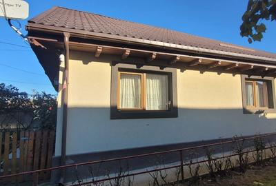 Casă cu 3 camere în Central - 2