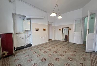 Apartament cu 4 camere decomandat în Centrul Istoric - 20