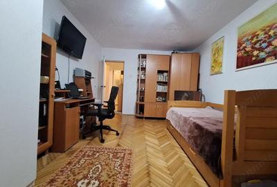 Apartament cu 2 camere decomandat, mobilat în Torontalului - 5