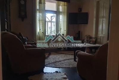 Apartament cu 4 camere decomandat în Central - 2