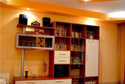 Apartament cu 3 camere decomandat în Central - 1