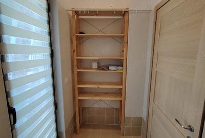 Apartament cu 3 camere semidecomandat în Dumbrăvița