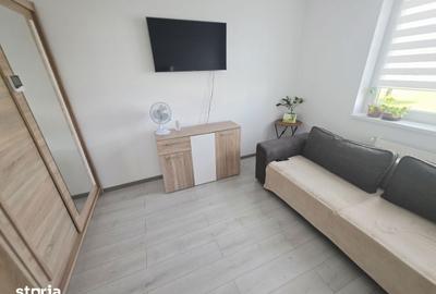 Apartament cu 3 camere decomandat în Tractorul - 7