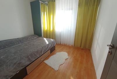Apartament cu 2 camere semidecomandat, mobilat în Podu Roș - 4