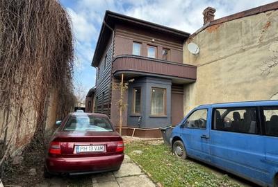 Vila P+ Et 1, Marasesti stradal - 1