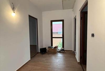 Casă individuală cu 4 camere cu Canalizare în Chercea - 8