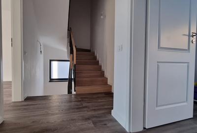 Casă individuală cu 5 camere cu Canalizare în Prelungirea Ghencea - 37