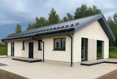 Casă cu Teren 3800 Mp în Central - 2