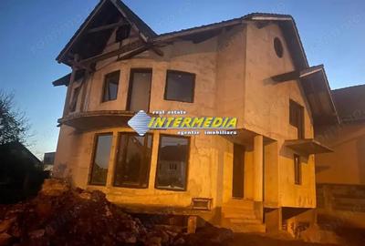 Casă cu 1 camere cu Teren 505 Mp în Cetate - 1