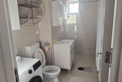 Apartament cu 3 camere semidecomandat în Central - 4
