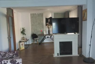 Apartament de vanzare - 3