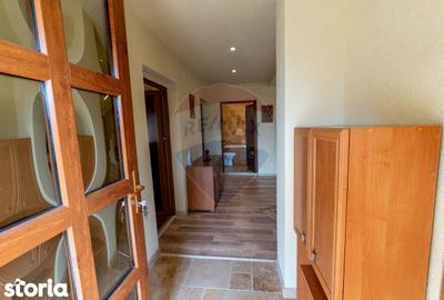 Casă cu 3 camere cu Teren 2497 Mp în Central - 15