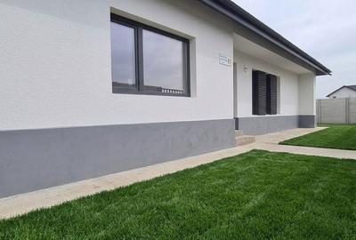 Casă cu 4 camere în Olteni - 14