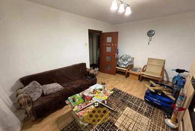 Apartament 2 camere - decomandat in cartier Rovine ( Dezrobirii)