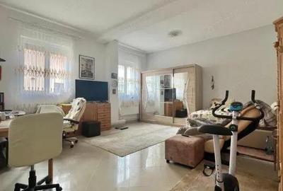 Casa Individuala cu 9 camere de vanzare, zona Ghiroda - 3