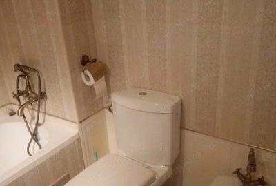 Garsonieră decomandată în P-ța Victoriei