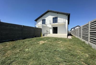 Duplex cu 4 camere cu Canalizare în Moșnița Nouă - 1