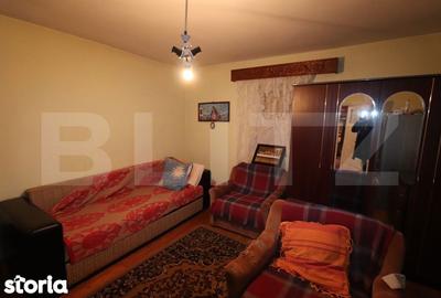 Casă cu 3 camere cu Teren 1783 Mp în Central - 1