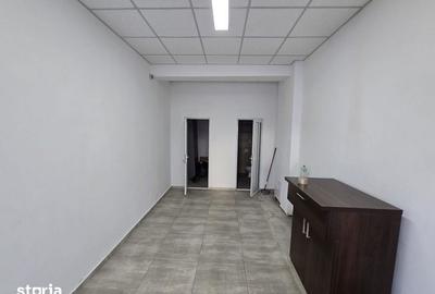 Spațiu comercial, de 114 mp, în Central - 4