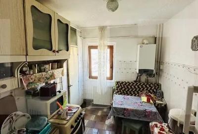 Apartament cu 3 camere semidecomandat în Aurel Vlaicu - 2