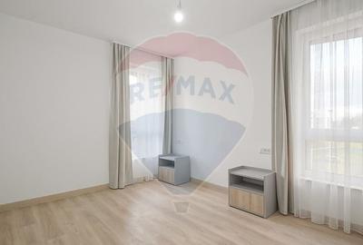 Apartament cu 3 camere decomandat, mobilat în Tractorul - 13