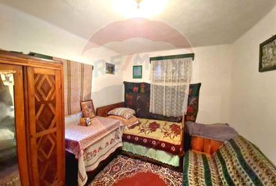 Casa / Vila cu 4 camere in Scaesti , Teren - 900 mp - 4