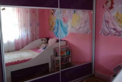 Apartament cu 2 camere decomandat în Micro 16