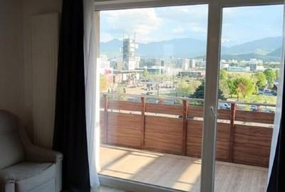 Apartament de închiriat  3 Camere Zona Coresi - 1