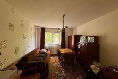 Apartament cu 3 camere decomandat în Central - 1