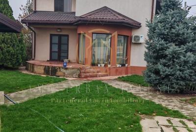 Casă individuală cu 4 camere cu Canalizare în Berceni