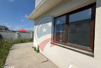 Casă cu 5 camere cu Teren 400 Mp în Malu Mare - 2