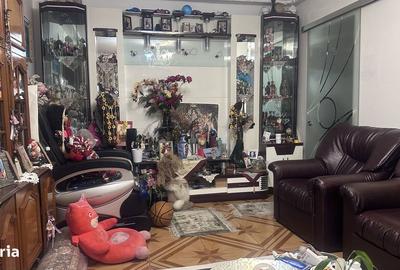 Apartament cu 4 camere decomandat în Poarta 6 - 13