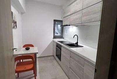 Garsonieră decomandată în Central