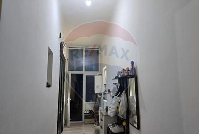 Apartament cu 3 camere decomandat în Central - 9