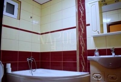 Casa 6 camere de vanzare in Sanmartin - 9
