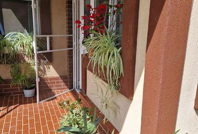 Vand imobil compus din casa de locuit cu anexe gospodare?ti ?i teren aferent, situat in ora? Faurei - 8