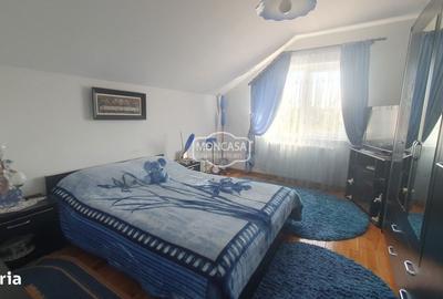 Casă cu 4 camere în Central